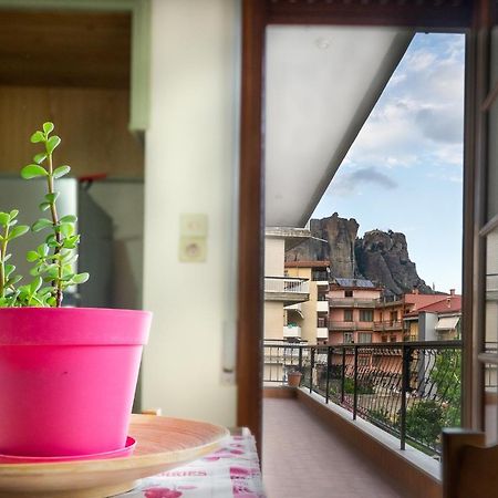 Meteora Family House Appartement Kalampáka Buitenkant foto